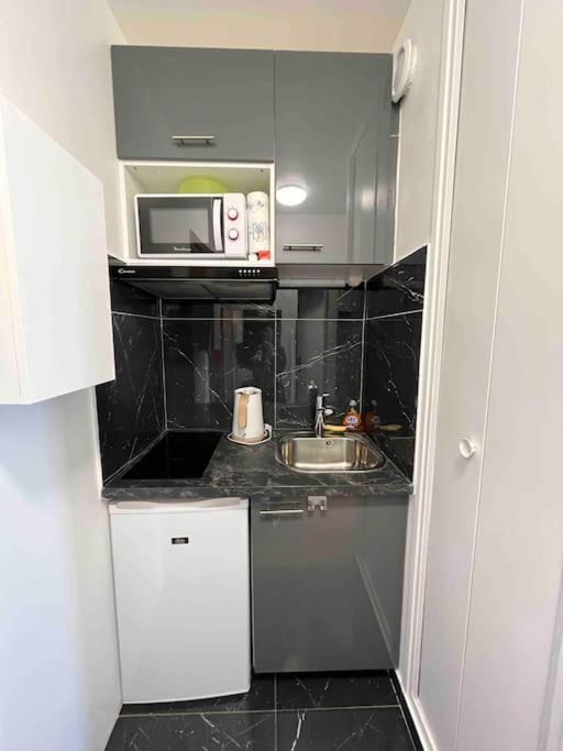 Cosy Studio Balcon Paris Montparnasse Exterior photo